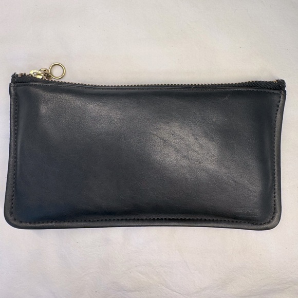 Vintage Coach Skinny Case in Black Glove-Tanned Leather - Picture 5 of 10